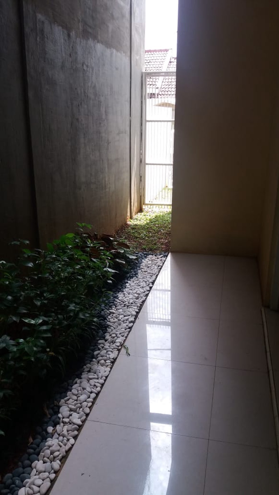 Rumah Siap Huni, Exterior Elegan, Hunian Nyaman dan Asri @Graha Raya Bintaro