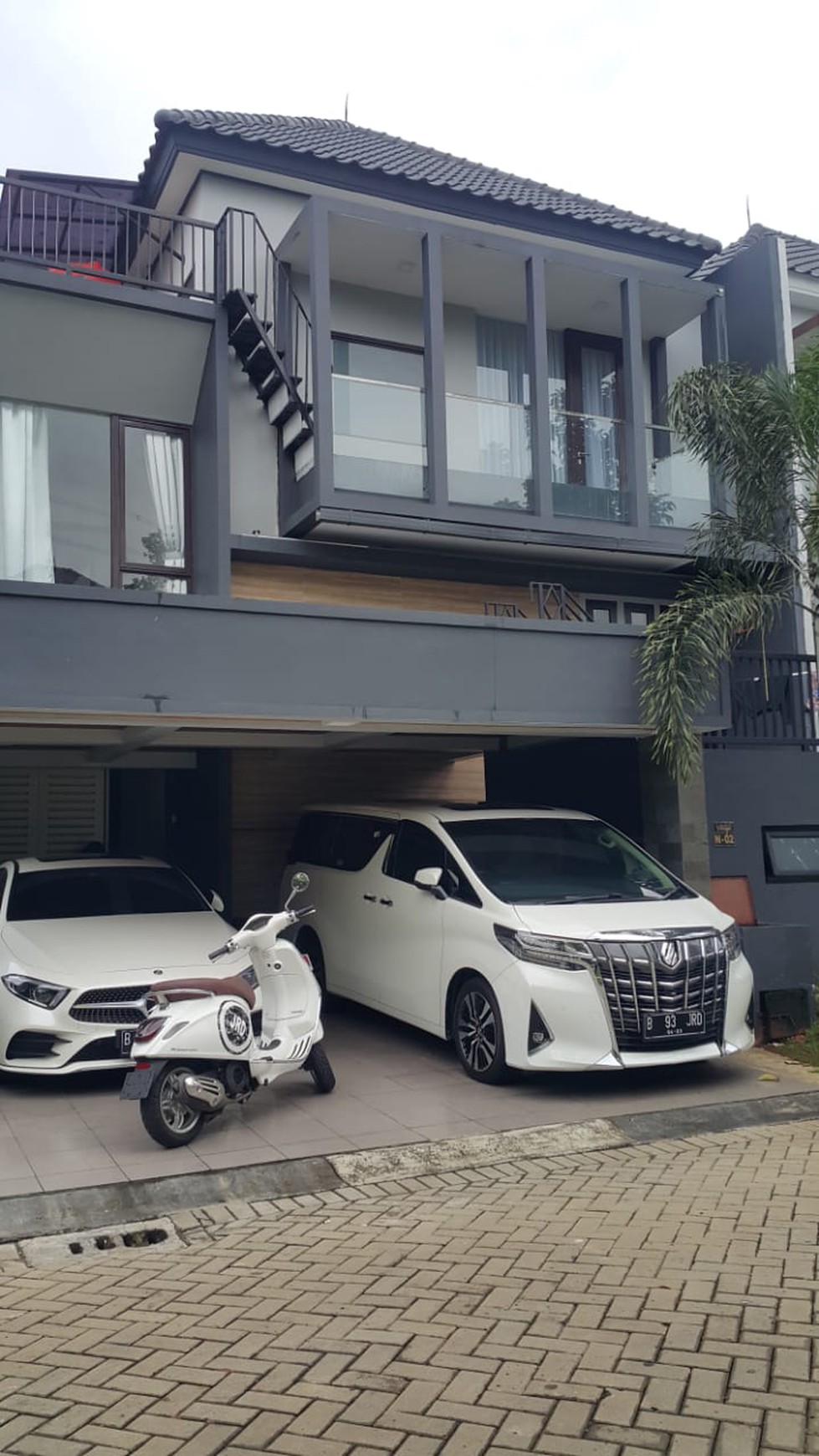 Rumah Bagus Di Kebayoran Village, Bintaro Jaya