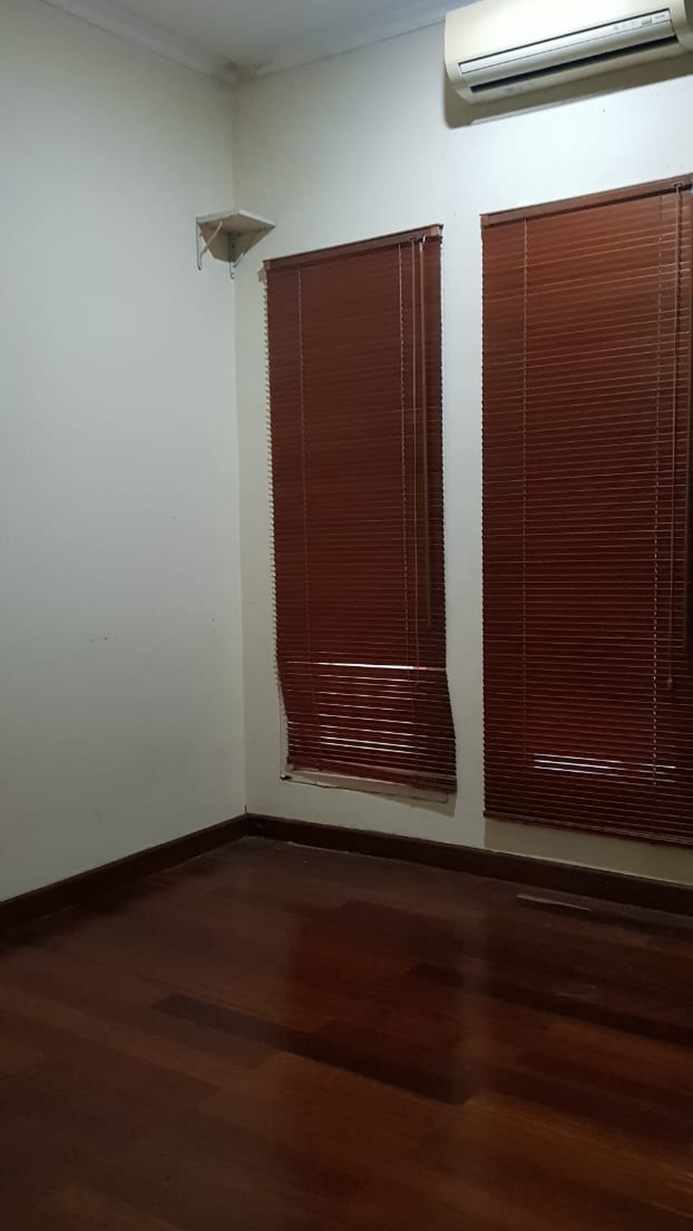 Rumah Bagus Di Puri Town House, Bintaro Jaya