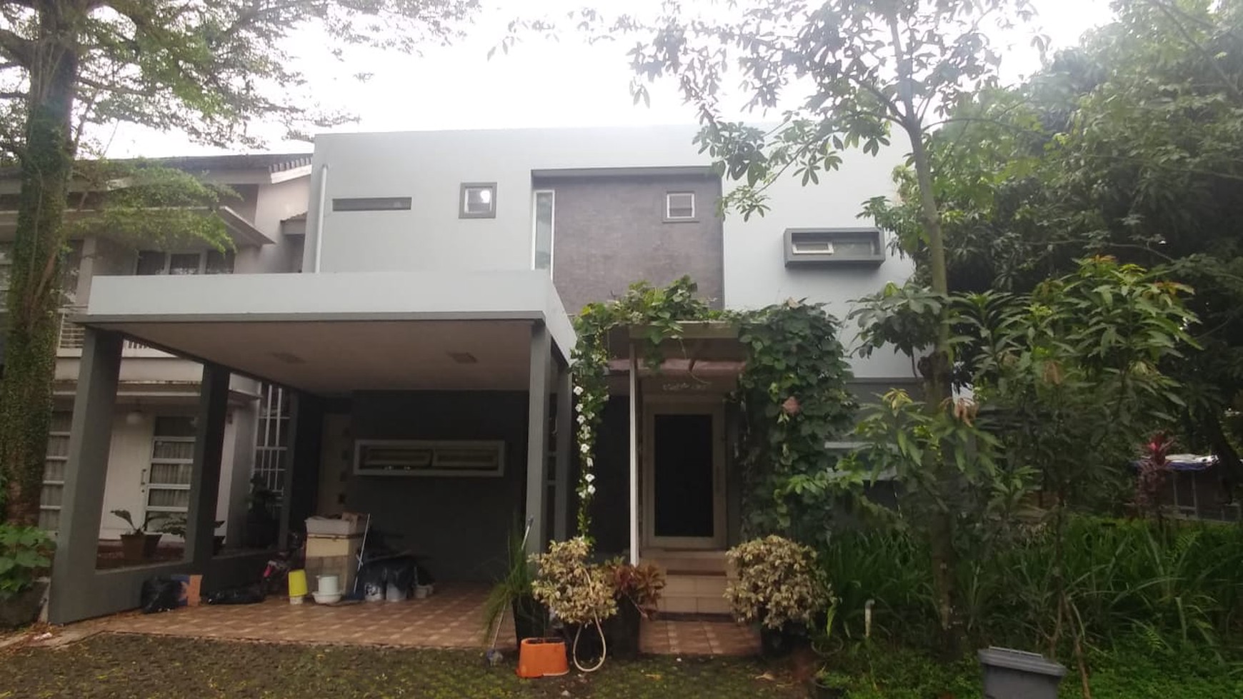 Rumah Siap Huni, Minimalis, Hunian Asri dan Nyaman @Cluster Castilla, BSD
