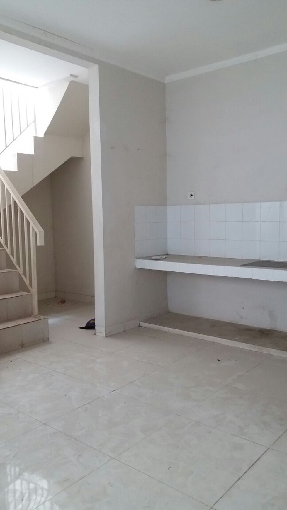 Disewakan Rumah lokasi sangat strategis, nyaman, aman dan siap huni @Discovery Lumina