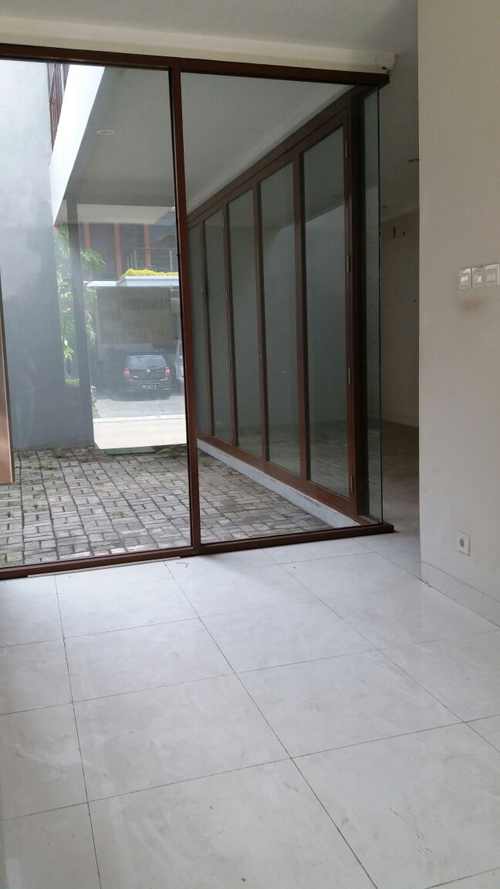 Disewakan Rumah lokasi sangat strategis, nyaman, aman dan siap huni @Discovery Lumina