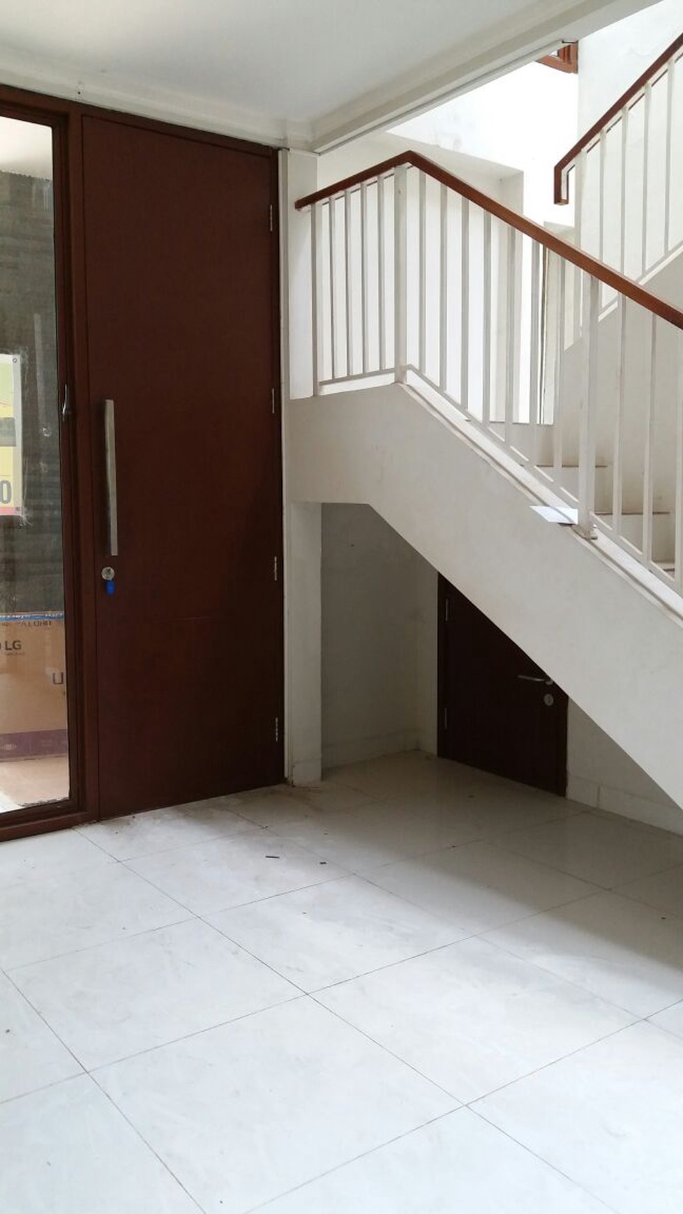 Disewakan Rumah lokasi sangat strategis, nyaman, aman dan siap huni @Discovery Lumina