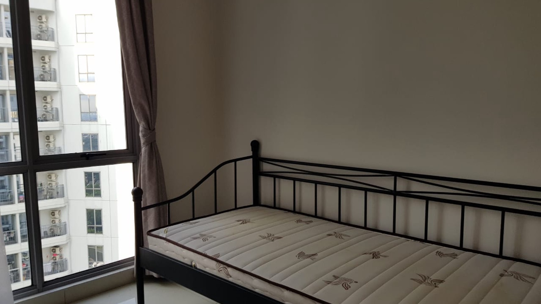 Apt dijual