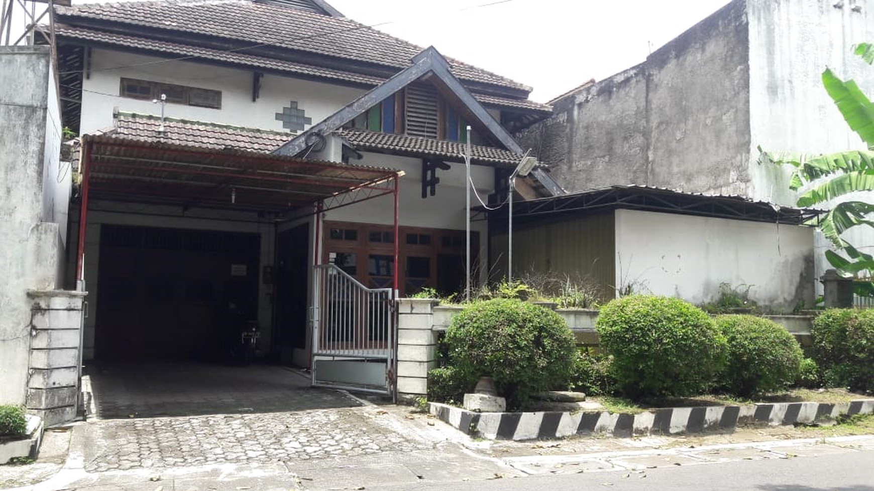 RUMAH LAMA DEKAT SMA 9 JOGJA, DAN GALERIA MALL, SAGAN