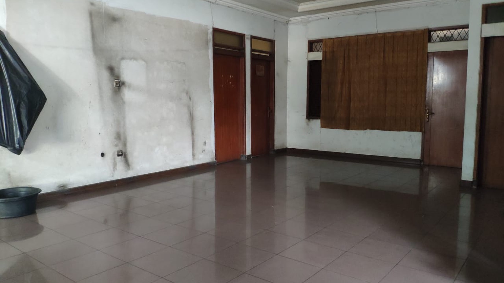 Showroom dan Rumah di Mainroad Tanjung Sari Dekat Kampus UNPAD