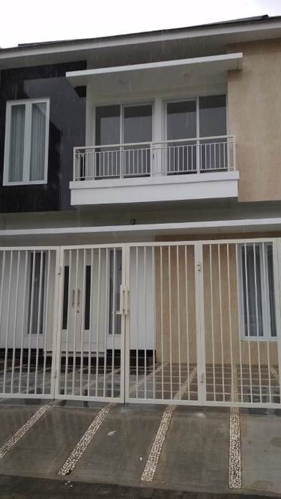 Rumah Minimalis di Caza Veranza, Sidoarjo