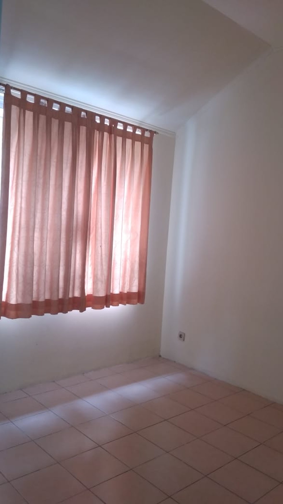 Disewakan rumah di taman Ubud Permata timur - Lippo Karawaci