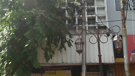 Ruko Pusat Kota dekat jalan tunjungan