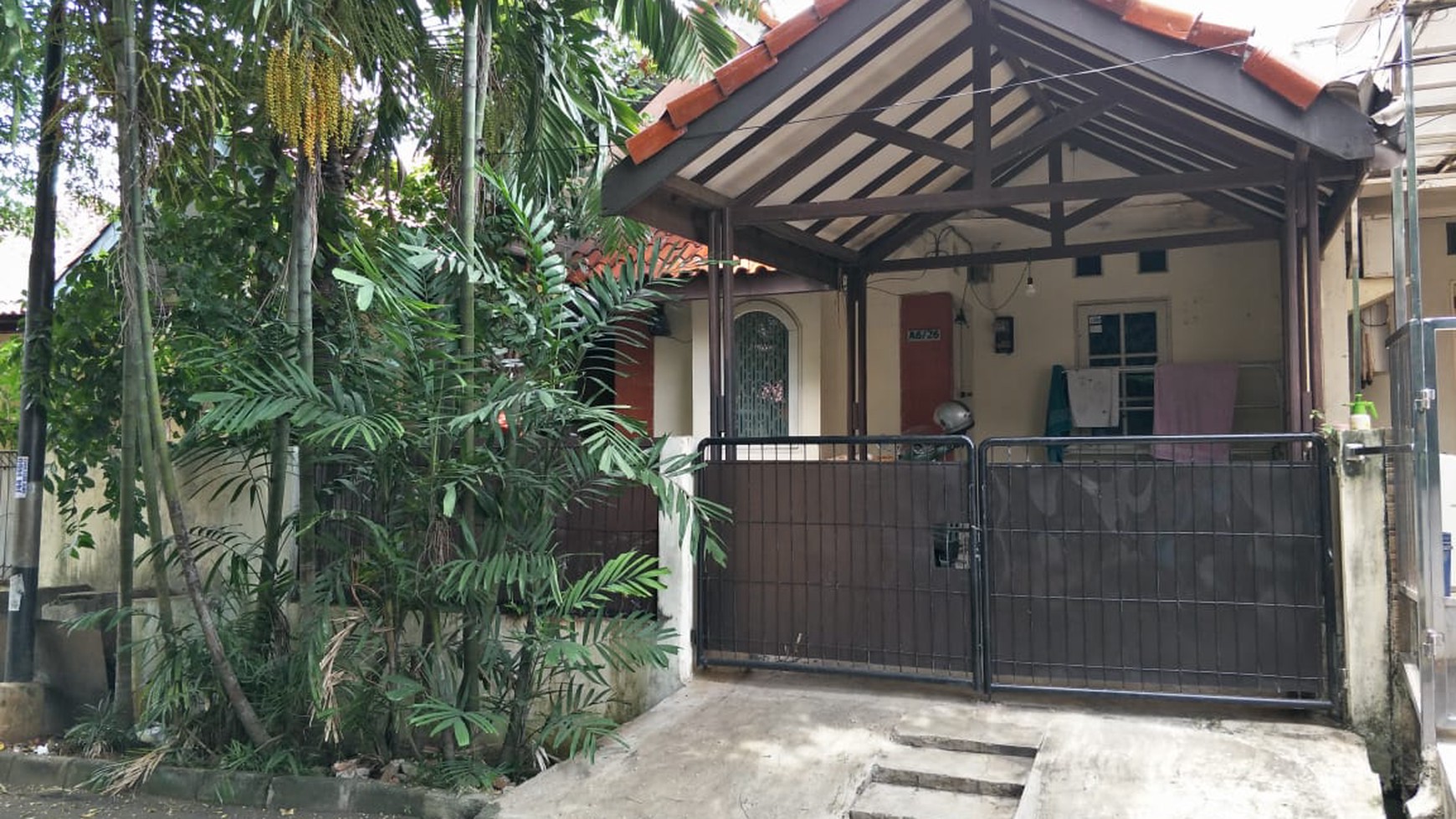 Dijual Rumah @Mahkota Simprug, Ciledug dekat kelurahan Peninggilan