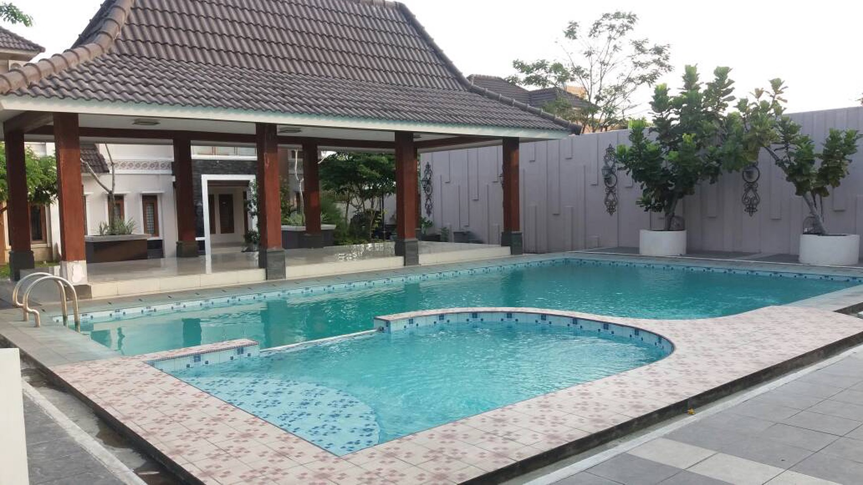 RUMAH MODERN BERDESAIN MINIMALIS + FURNITURE DI THE JALIMBAR RECIDANCE
