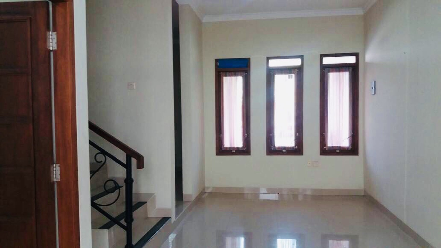 RUMAH MODERN BERDESAIN MINIMALIS + FURNITURE DI THE JALIMBAR RECIDANCE