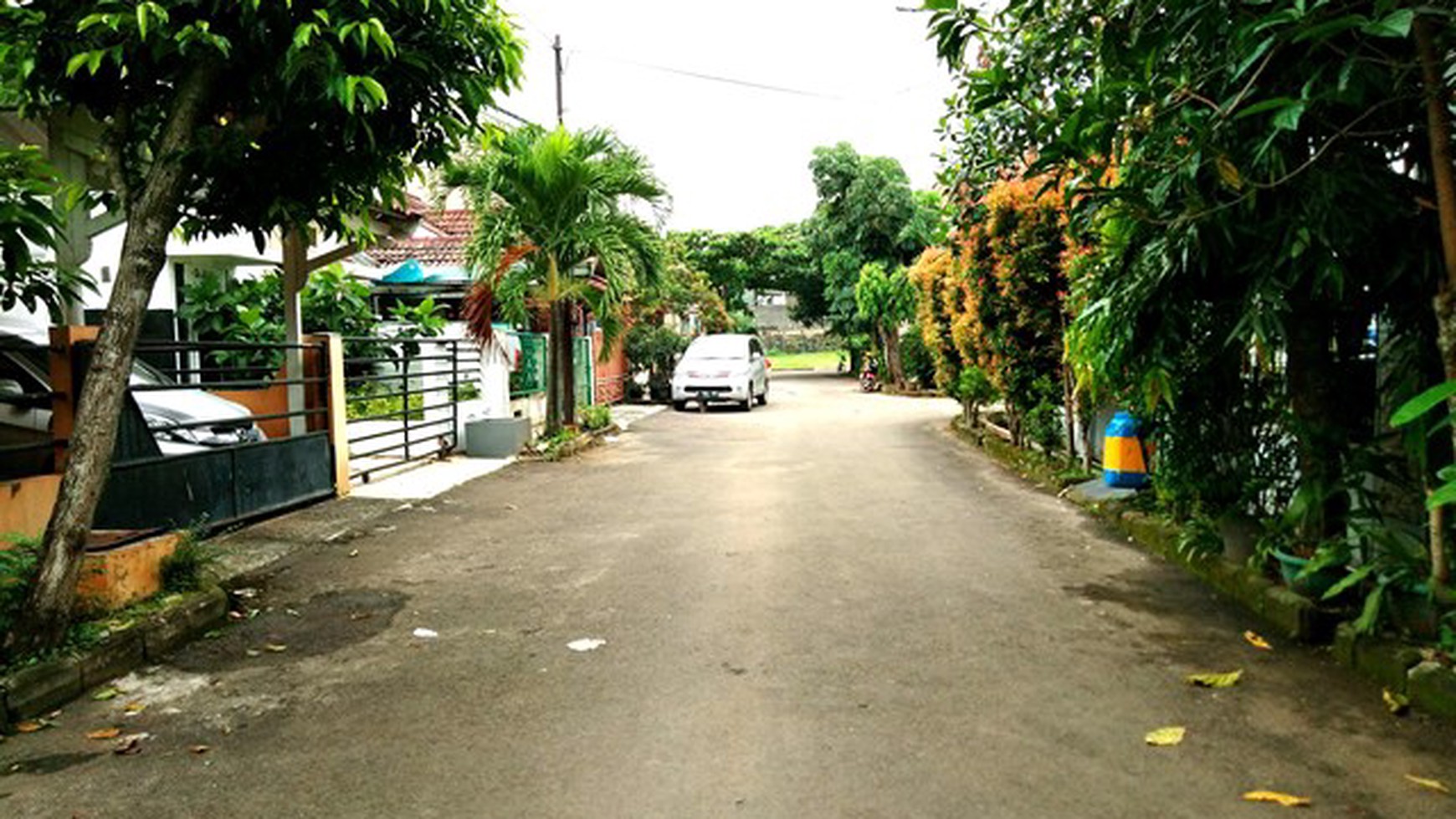 Rumah 2Lt siap Huni Lt 204m dgn Taman Gazebo dan Kolam Ikan