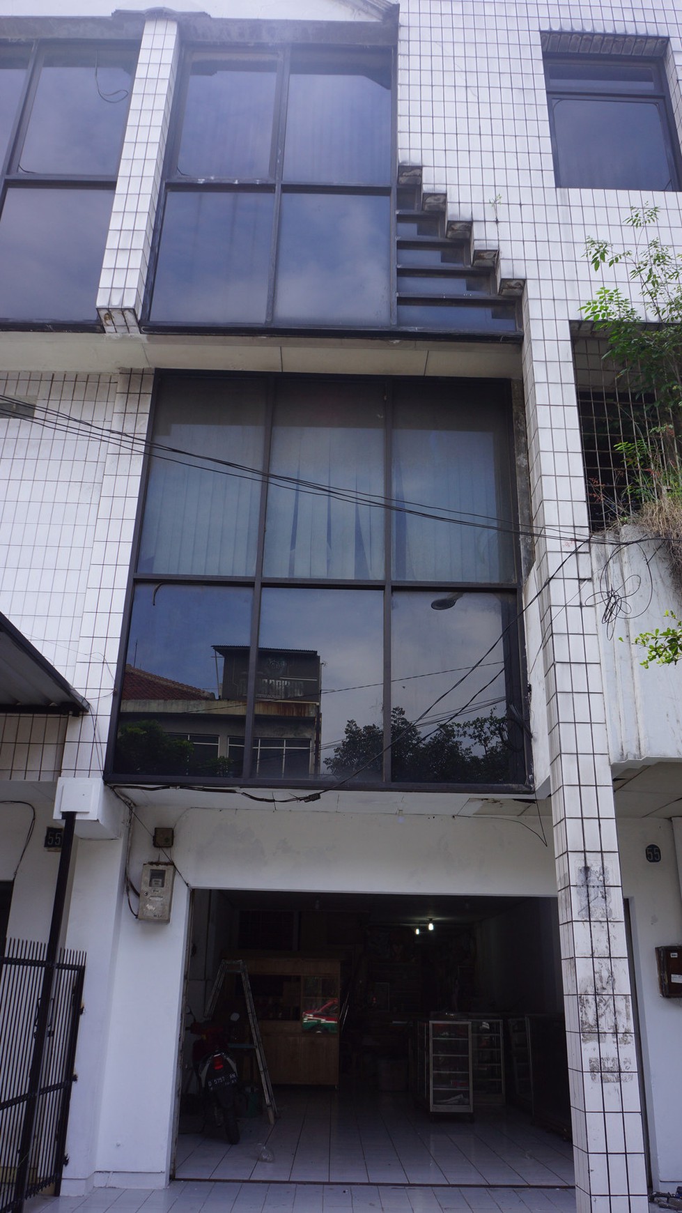 Ruko strategis pinggir jalan dekat alun alun, Bandung