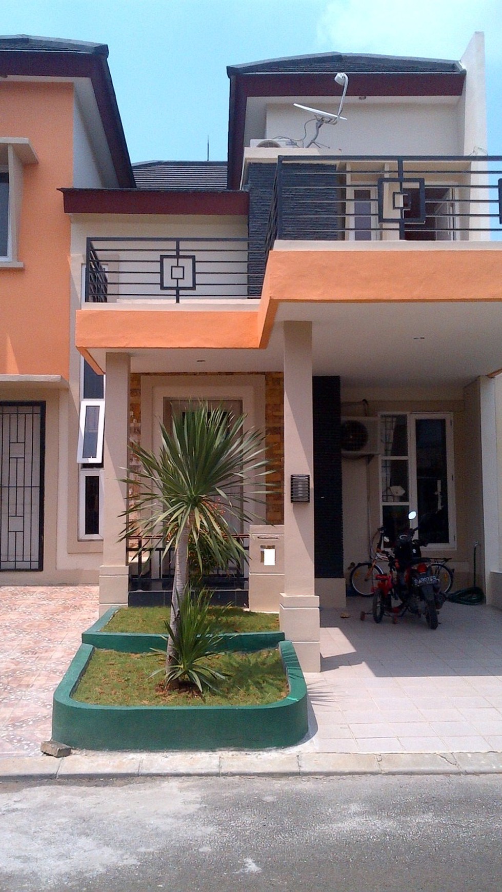 Rumah Dijual Cepat Dalam Cluster Valencia Graha Raya Bintaro