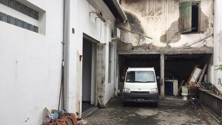 Komersial area dekat polrestabes surabaya