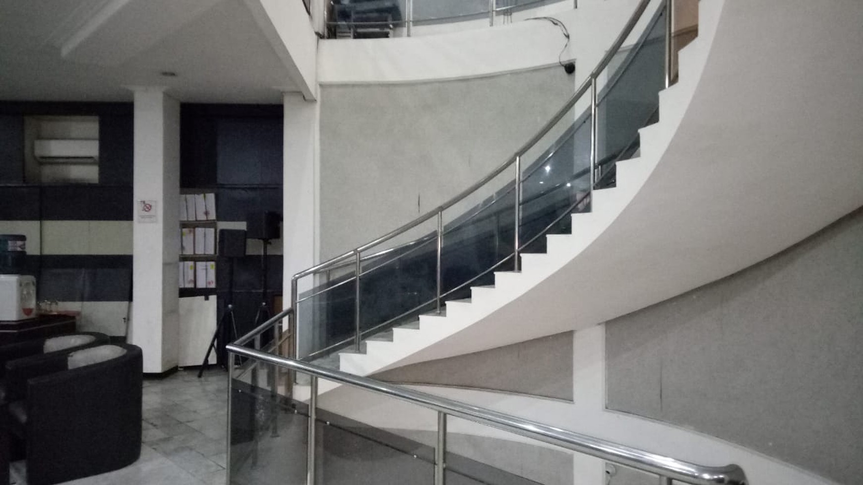 Gedung Raya Diponegoro untuk kantor