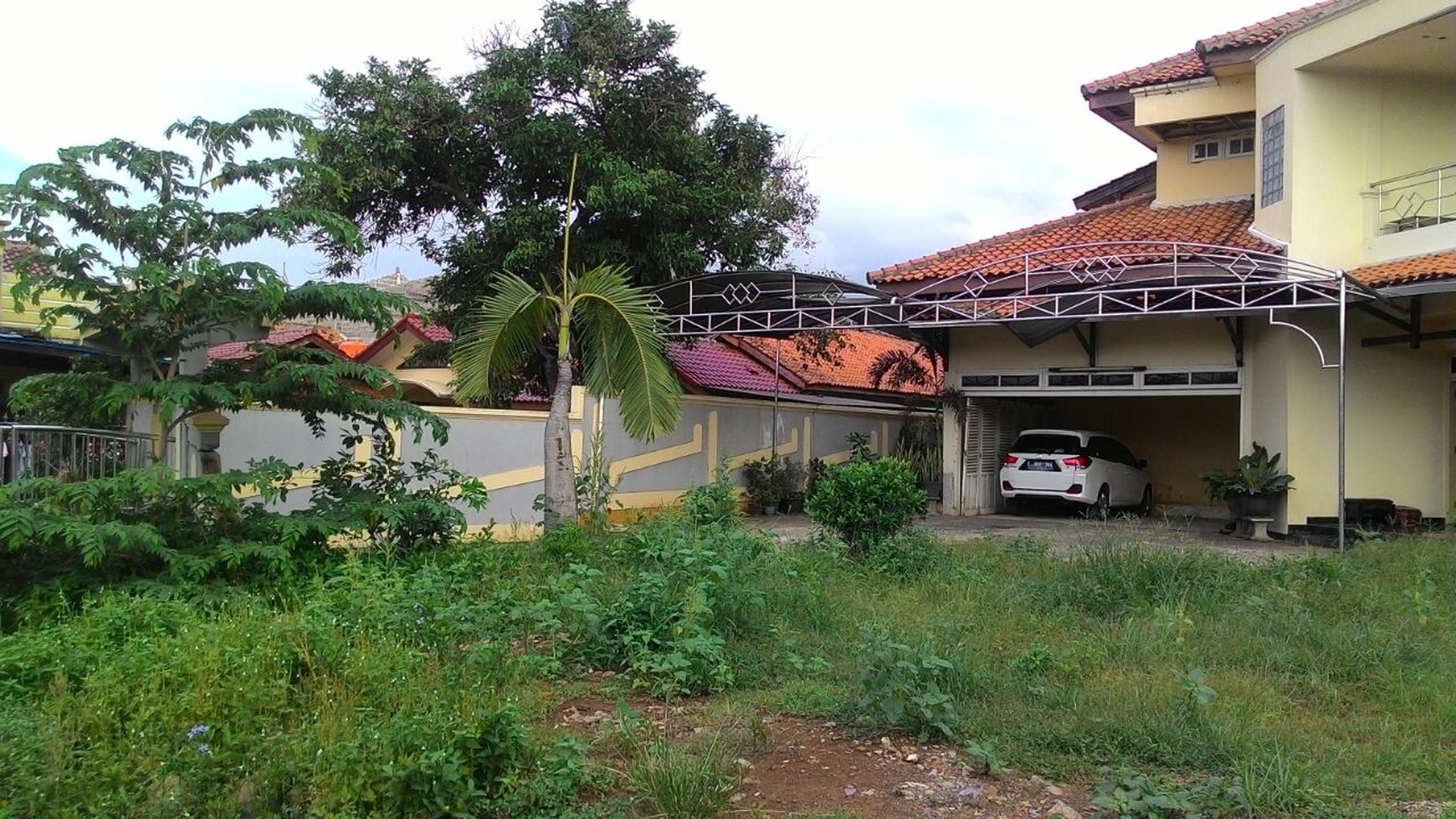 Rumah Siap Huni, Lokasi Strategis, dan Hunian Nyaman @Ciledug