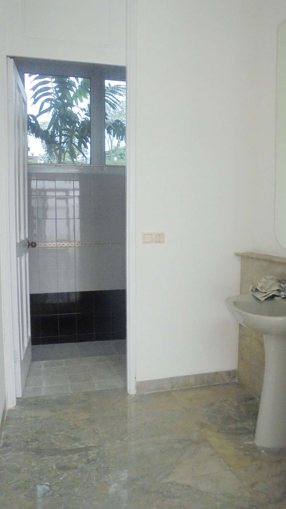Rumah Siap Huni, Hunian Nyaman dan Asri @Cipete Jakarta Selatan