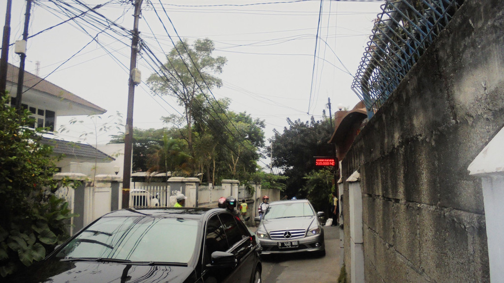 Rumah Siap Huni, Hunian Nyaman dan Asri @Cipete Jakarta Selatan