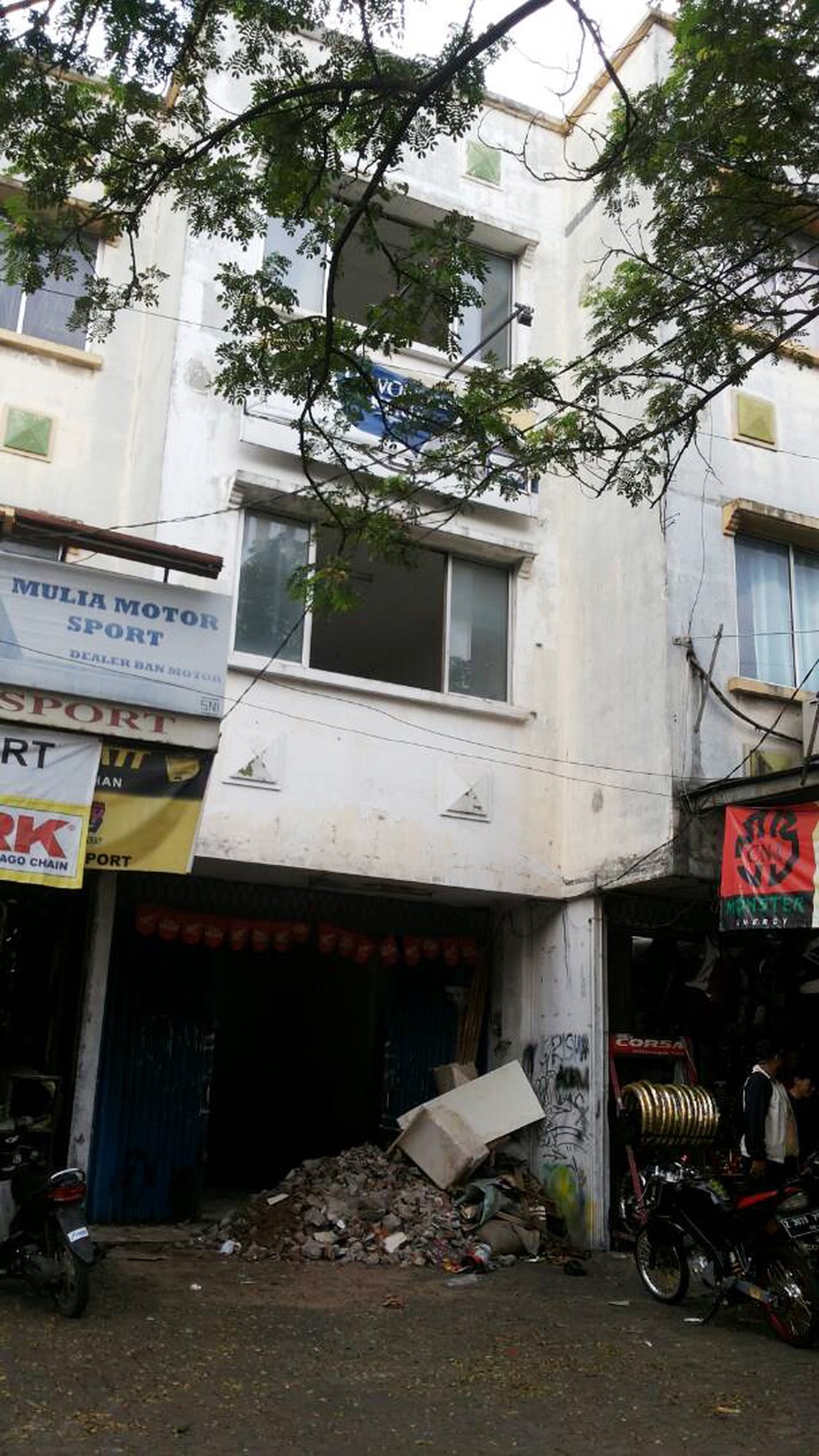 Ruko Berlokasi Strategis Dipinggir Jalan Raya @Ciledug