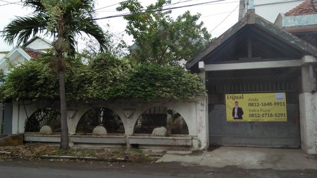 Rumah 2 lantai Pucang