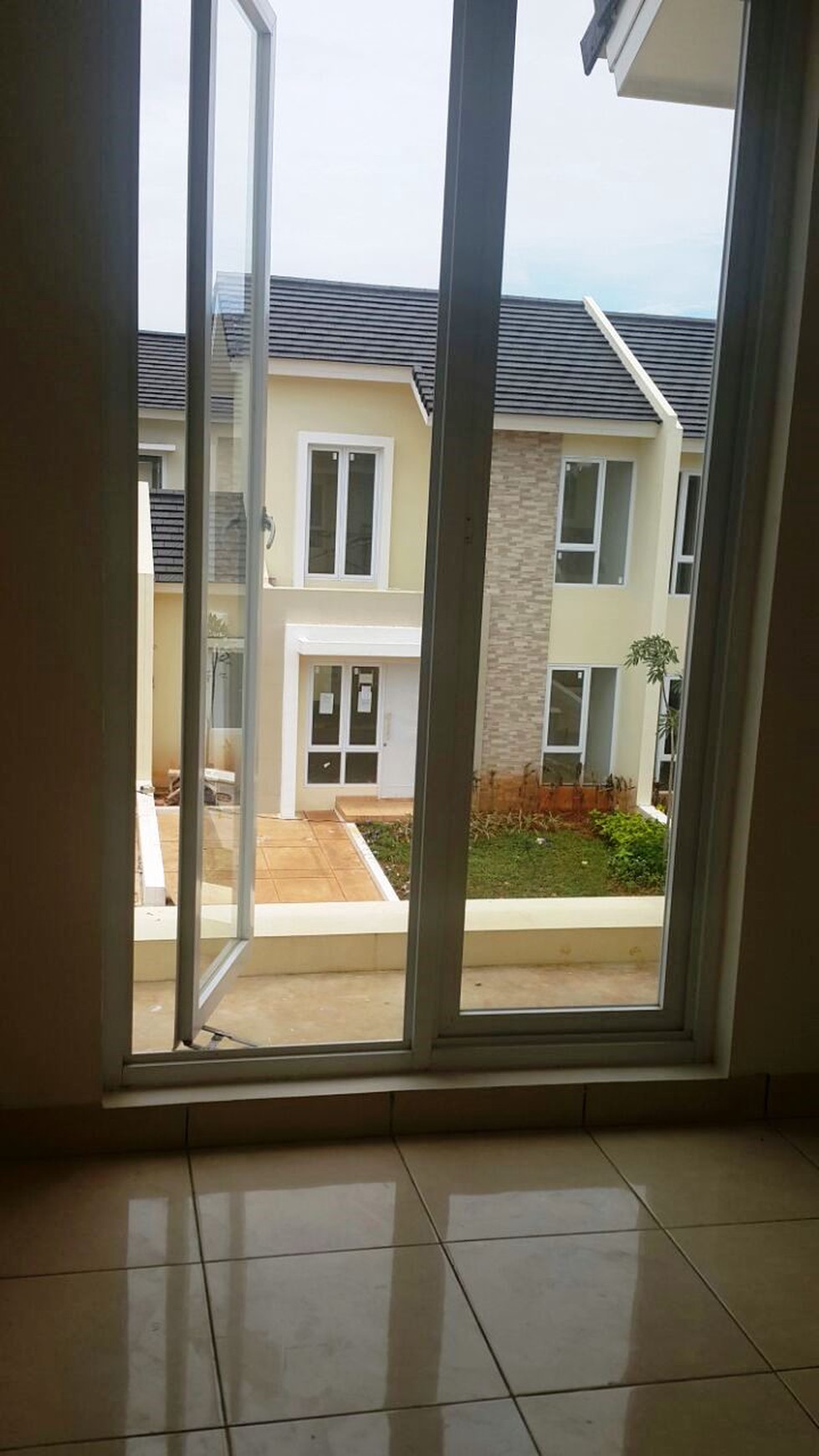 Rumah Siap Huni, Hunian Nyaman dan Asri @Bintaro