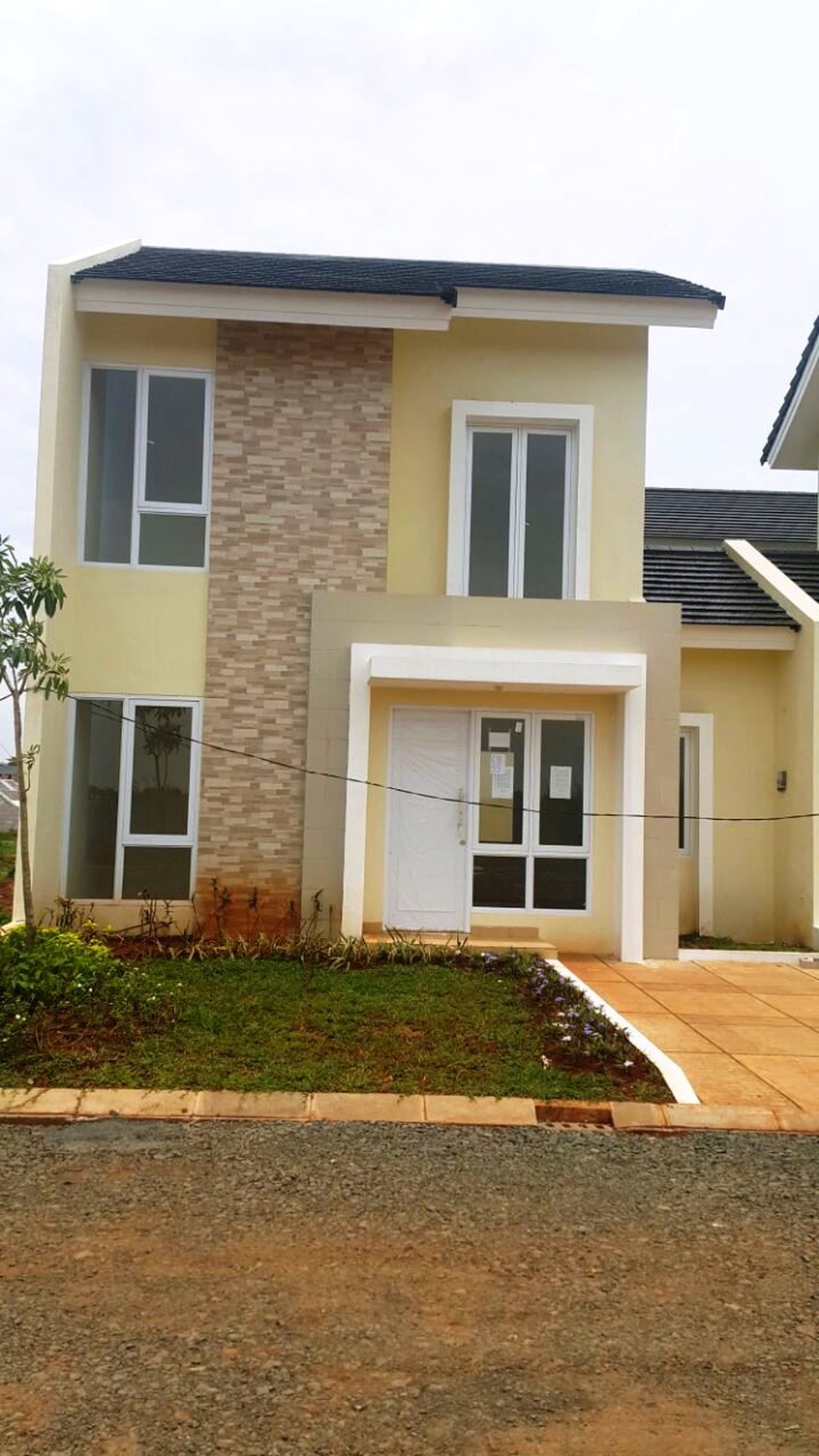 Rumah Siap Huni, Hunian Nyaman dan Asri @Ciputat