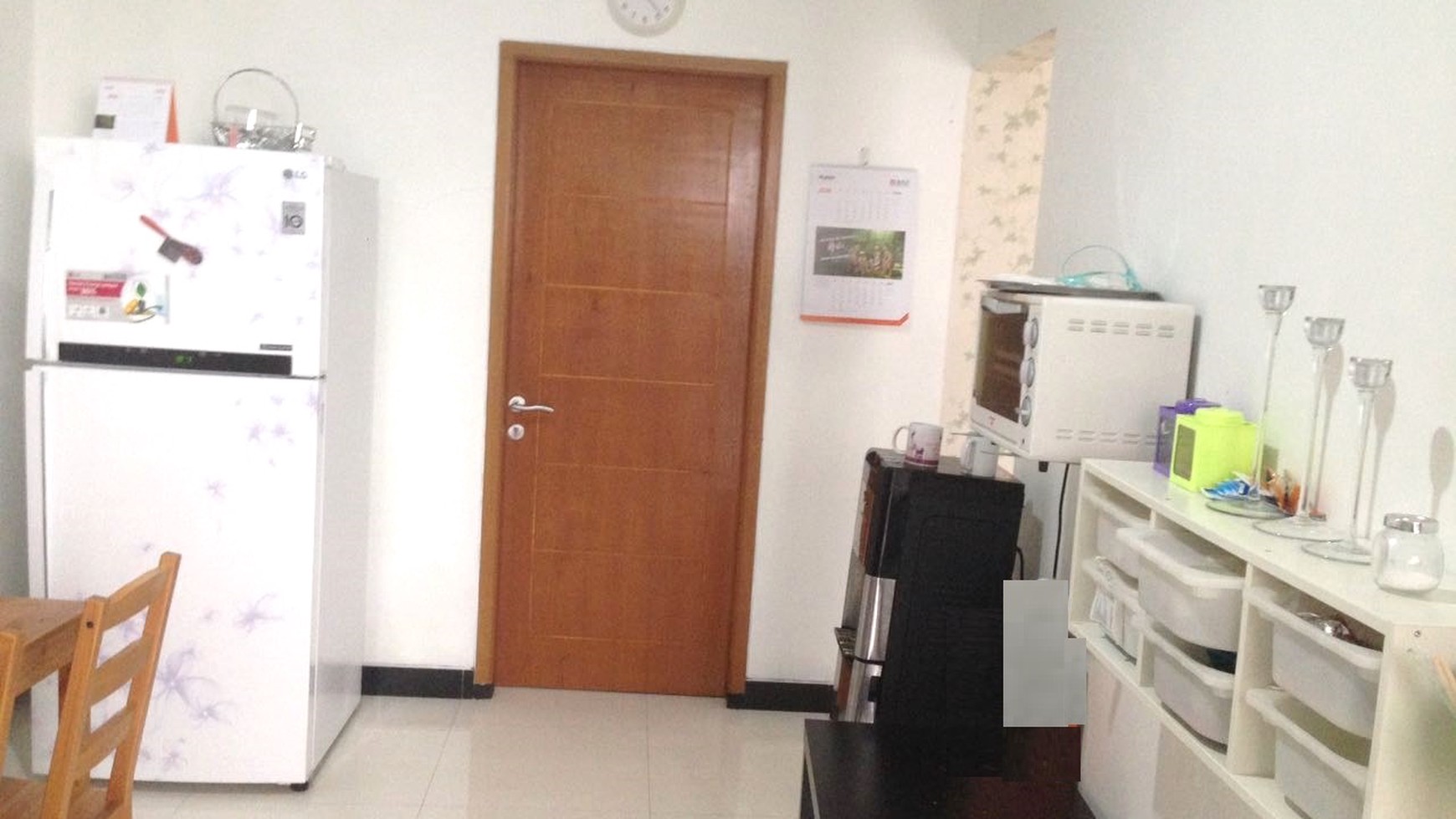 Rumah cantik siap huni di perumahan pertukangan