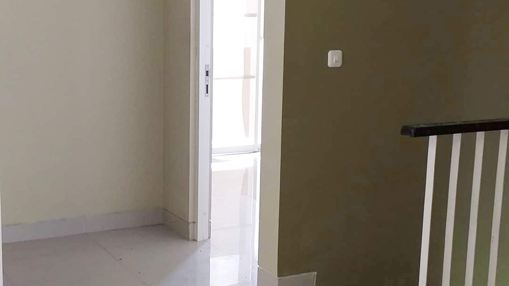 HUNIAN MODERN MINIMALIS UNTUK KELUARGA DI GREEN HILL, SLEMAN