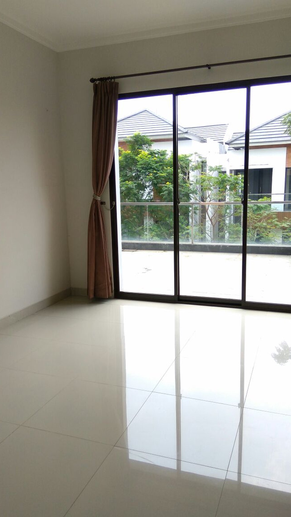 Rumah Siap Huni, Lokasi Strategis, Terdapat Lift dan Hunian Nyaman @Discovery Serenity, Bintaro Jaya