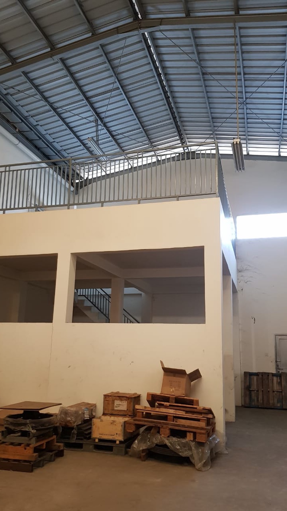 Dijual Gudang di 3M Guna Daan Mogot