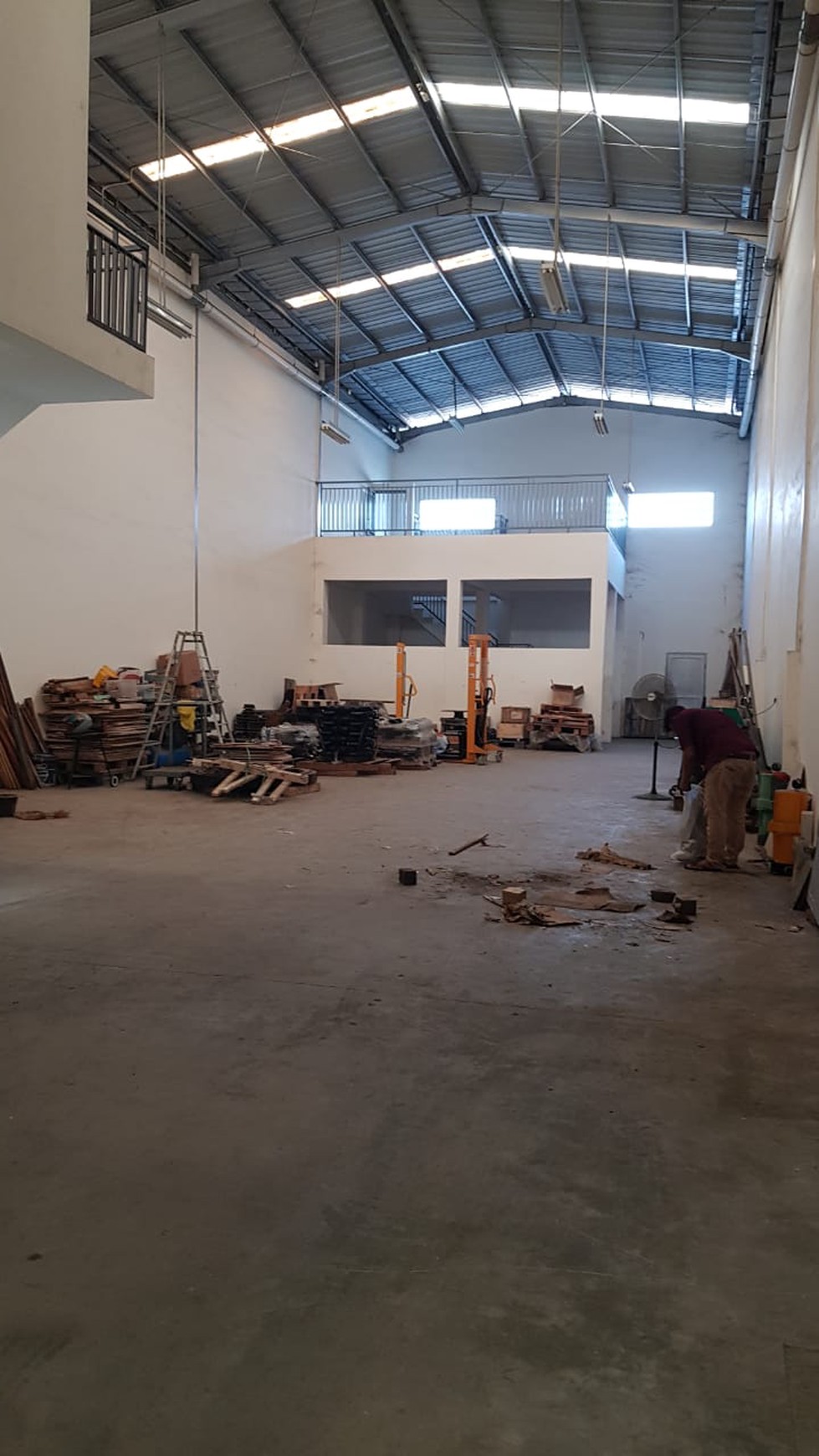 Dijual Gudang di 3M Guna Daan Mogot