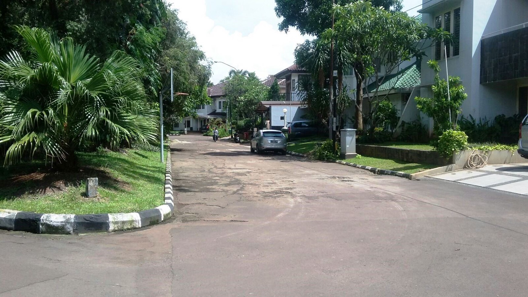 Rumah Minimalis, Hunian Nyaman, dan Strategis @Bintaro