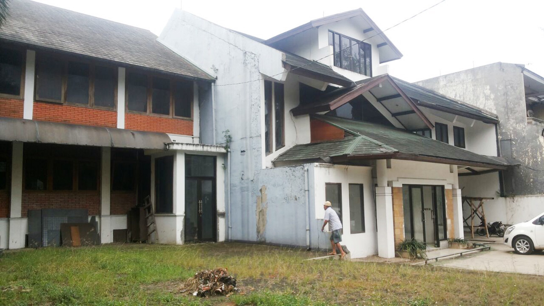 Dijual Rumah Siap Huni, Nyaman dan Lokasi Strategis @Cirendeu