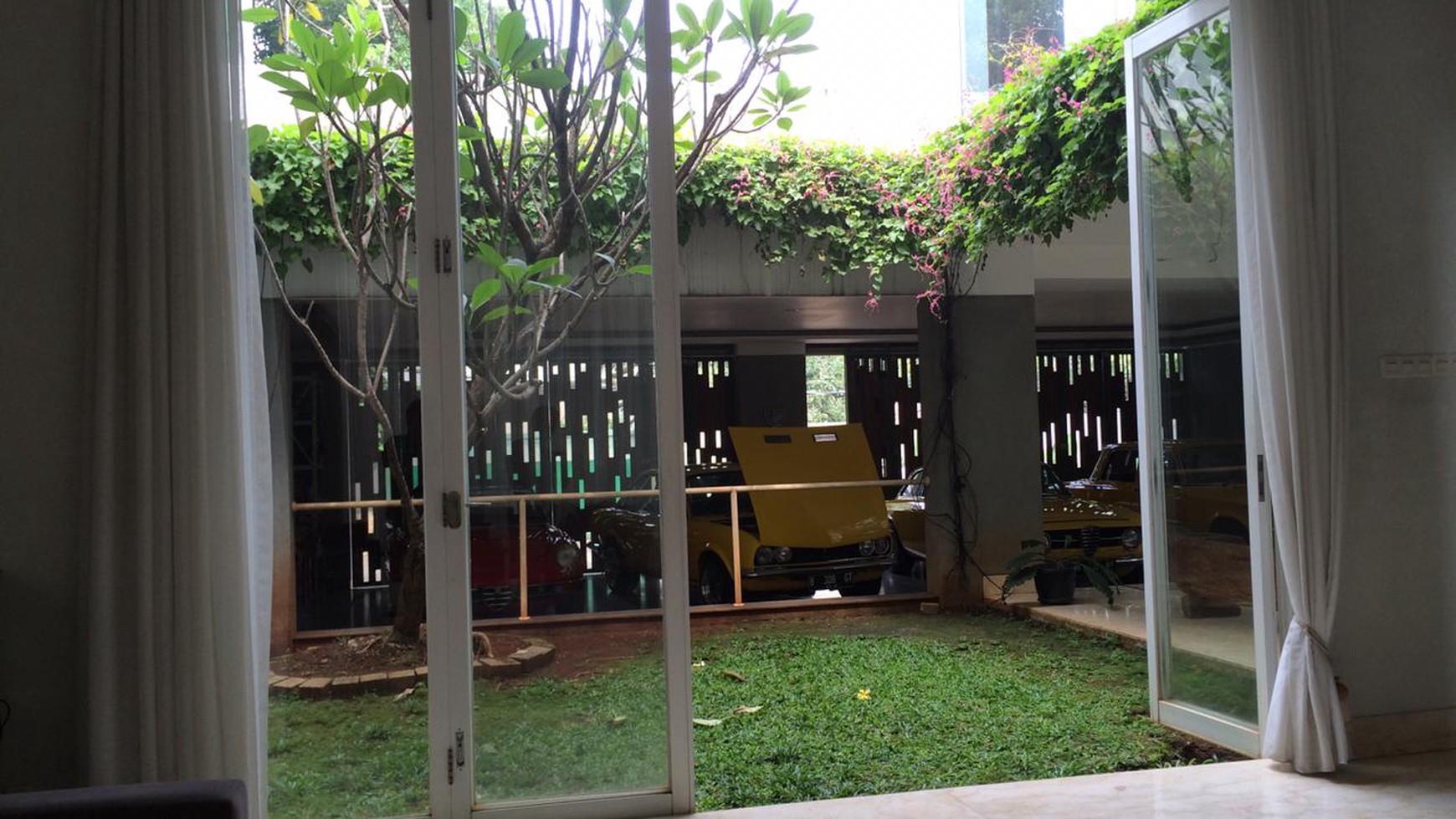 Rumah Mewah,Bagus Di Pasar minggu Jakarta Selatan
