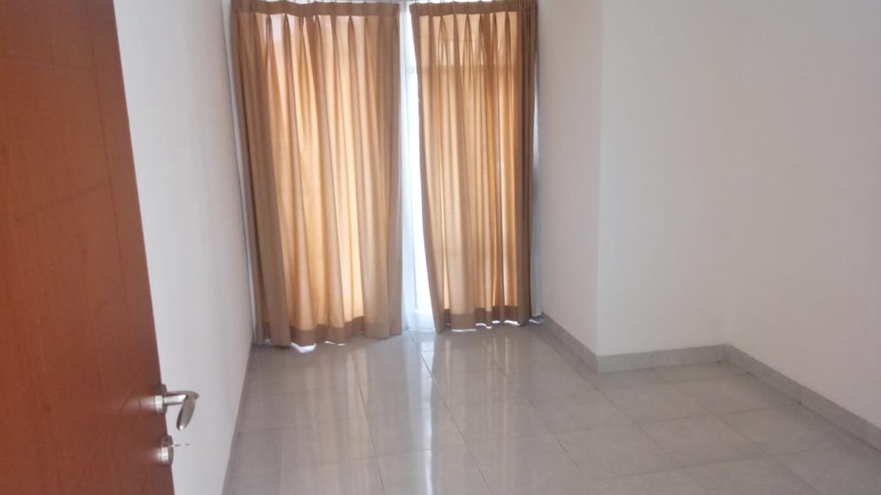 Rumah Nyaman dan Siap Huni di kawasan Cluster Emerald, Bintaro