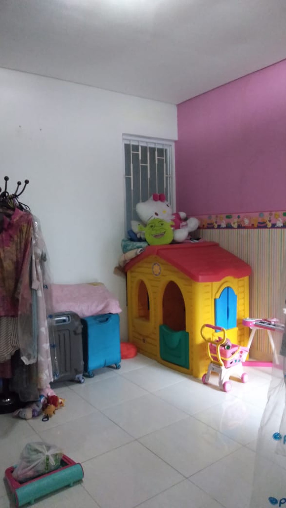 Rumah Nyaman dan Siap huni di Kawasan Emerald, Bintaro