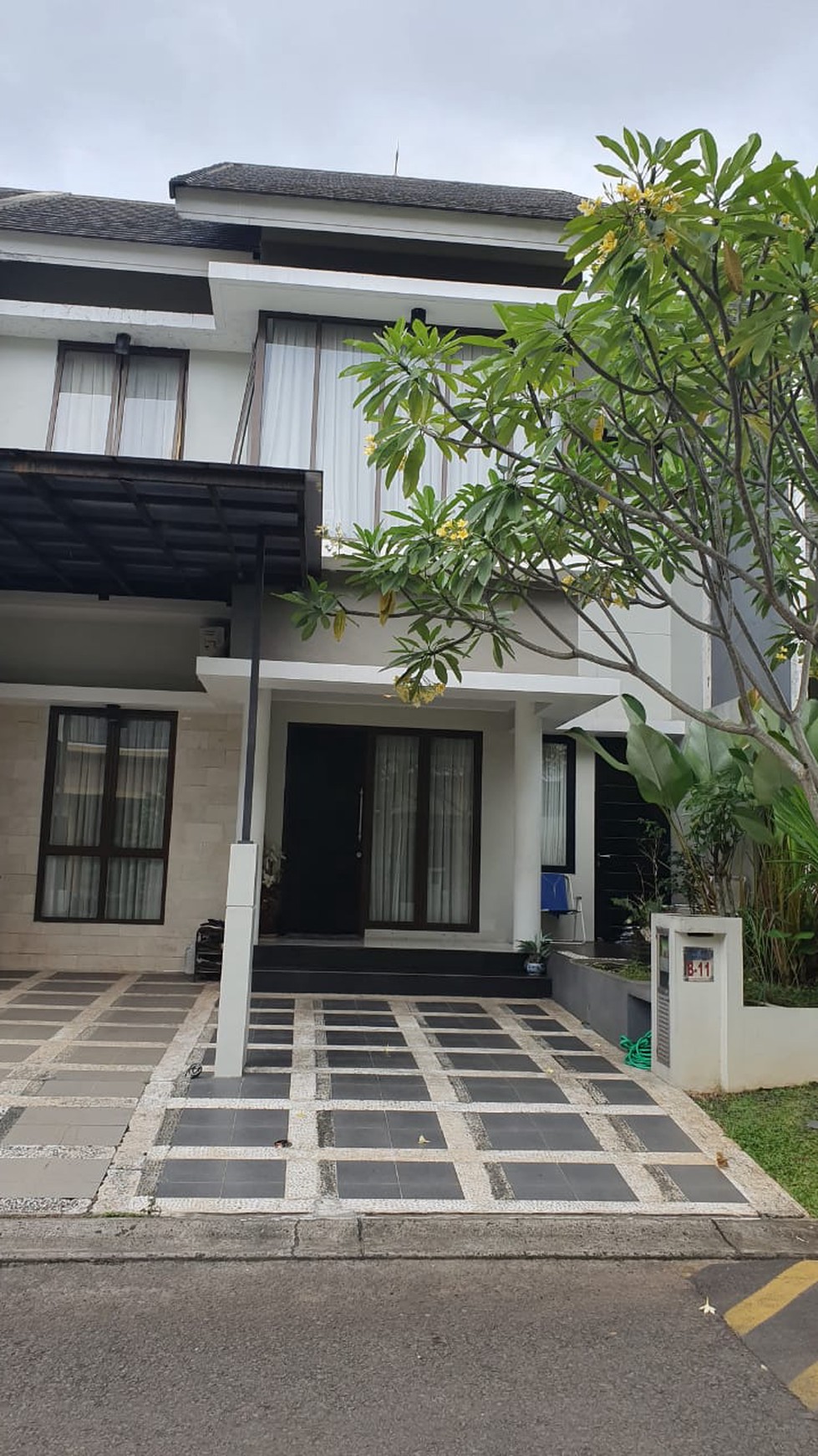 Rumah Nyaman dan Siap Huni di kawasan Cluster Discovery, Bintaro