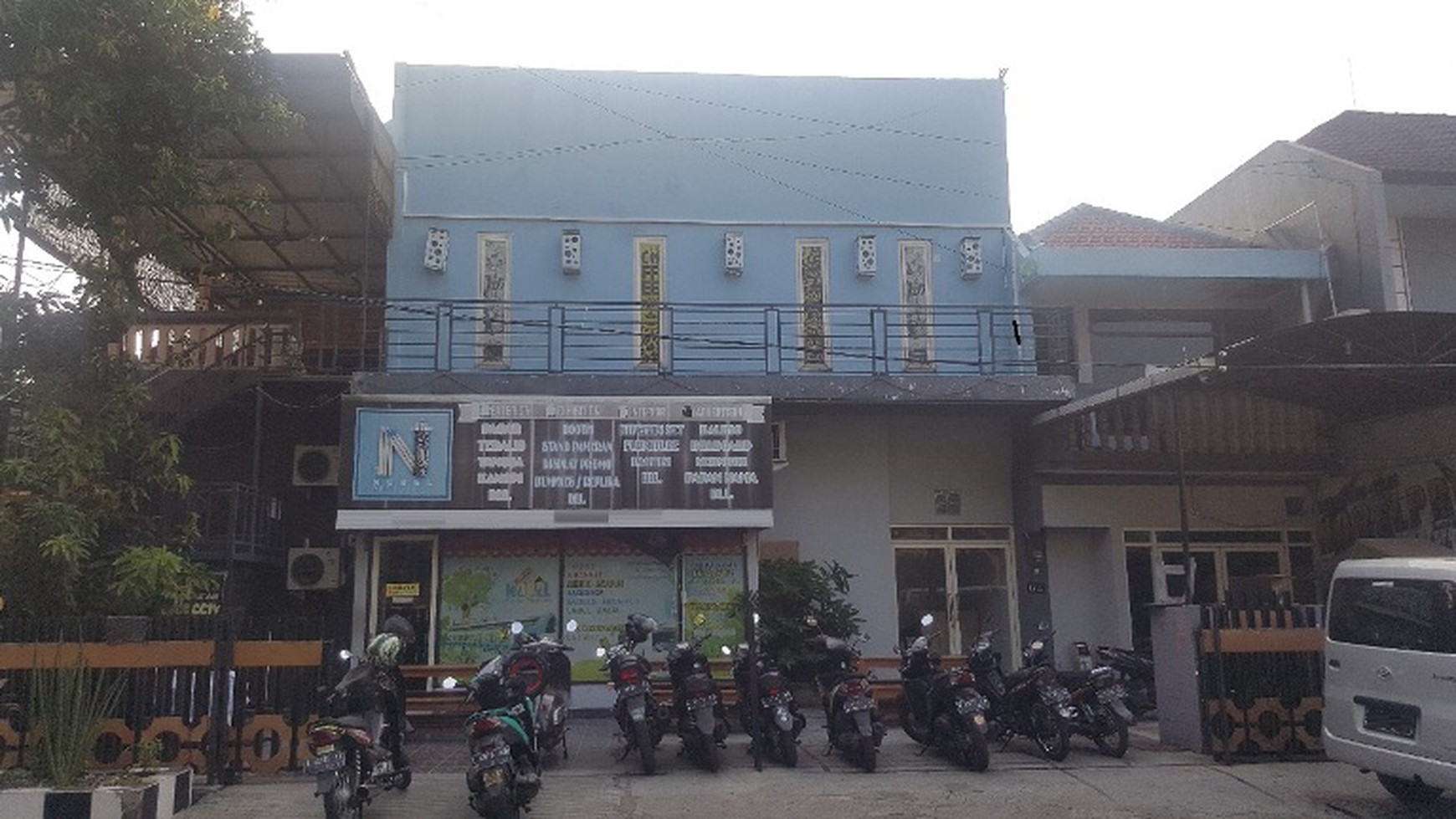Rumah plus Usaha (Digital Printing & Cafe) di Wisma Menanggal