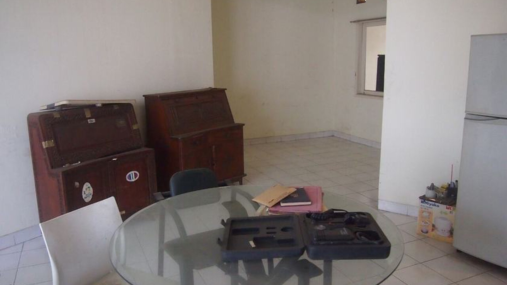 Dijual rumah lokasi strategis, Pinggir jalan dekat Cikal Sain John & Stasiun, harga terbaik, negolah