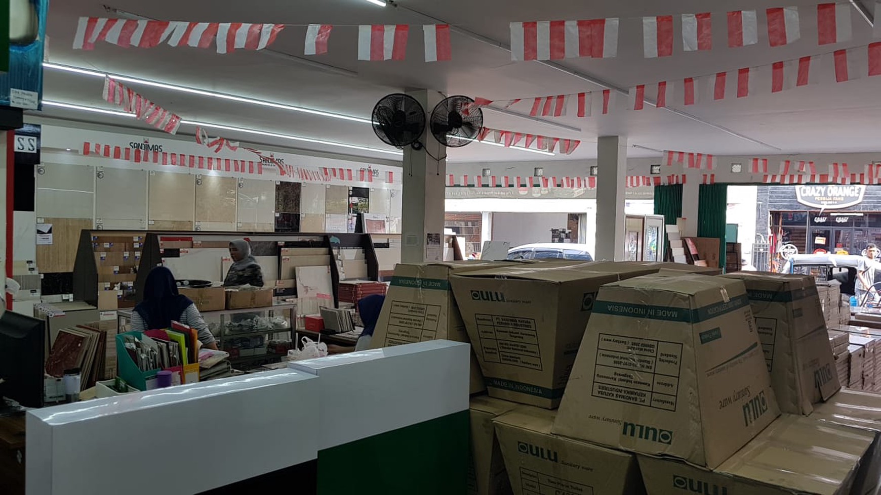 Toko dan gudang di Percetakan Negara Salemba Jakarta Pusat