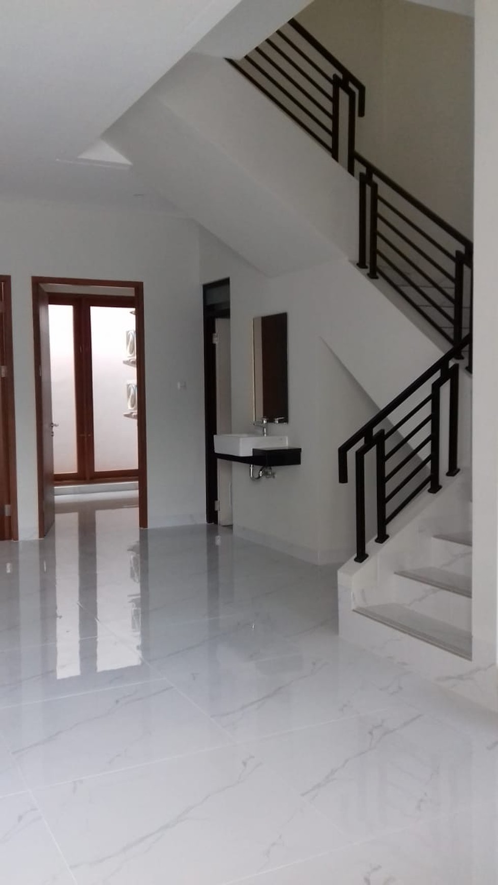 Rumah Dijual Janur Asri, Luas 6x18m2