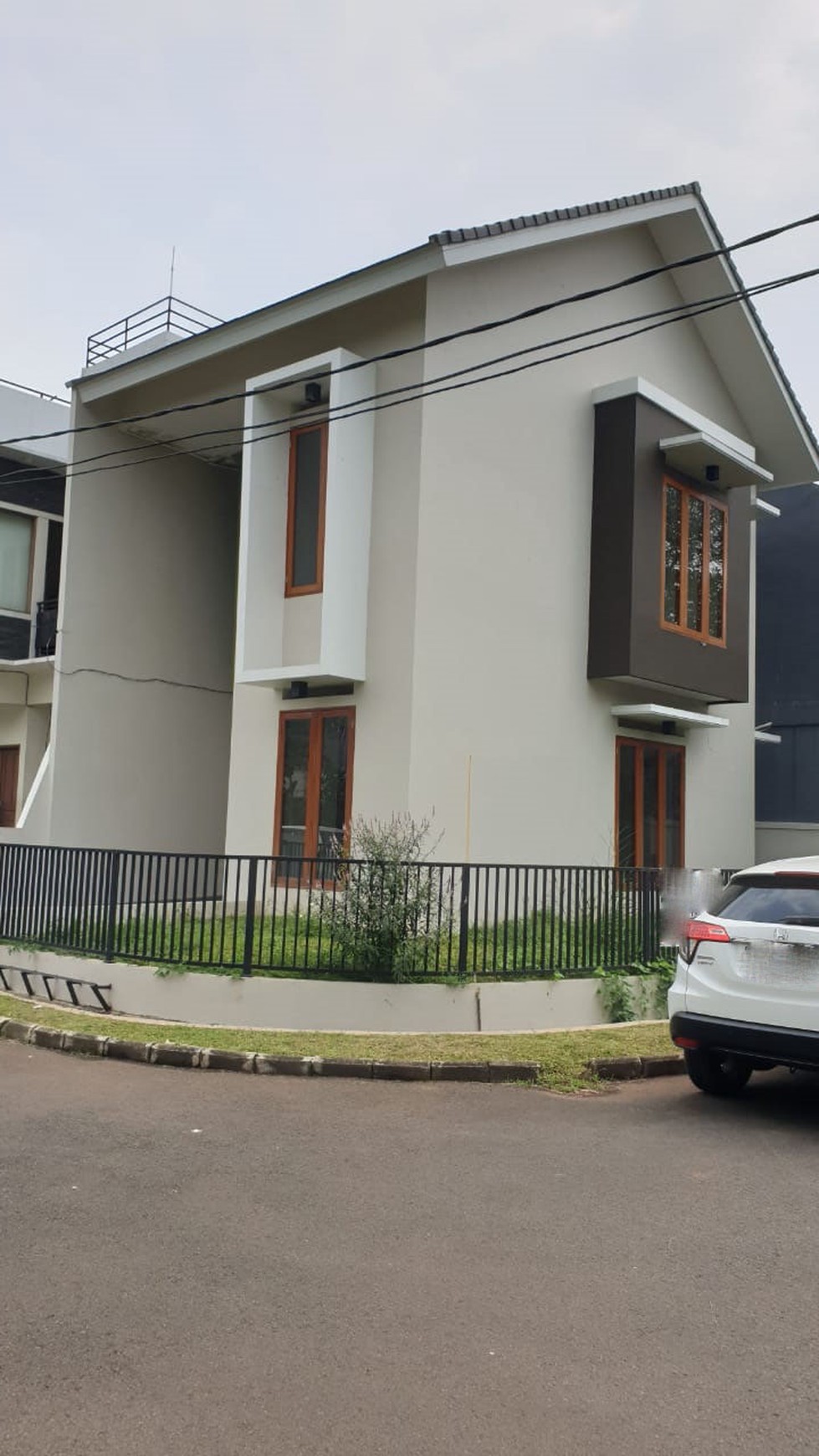 Rumah Bagus Di Graha Raya Bintaro Jaya