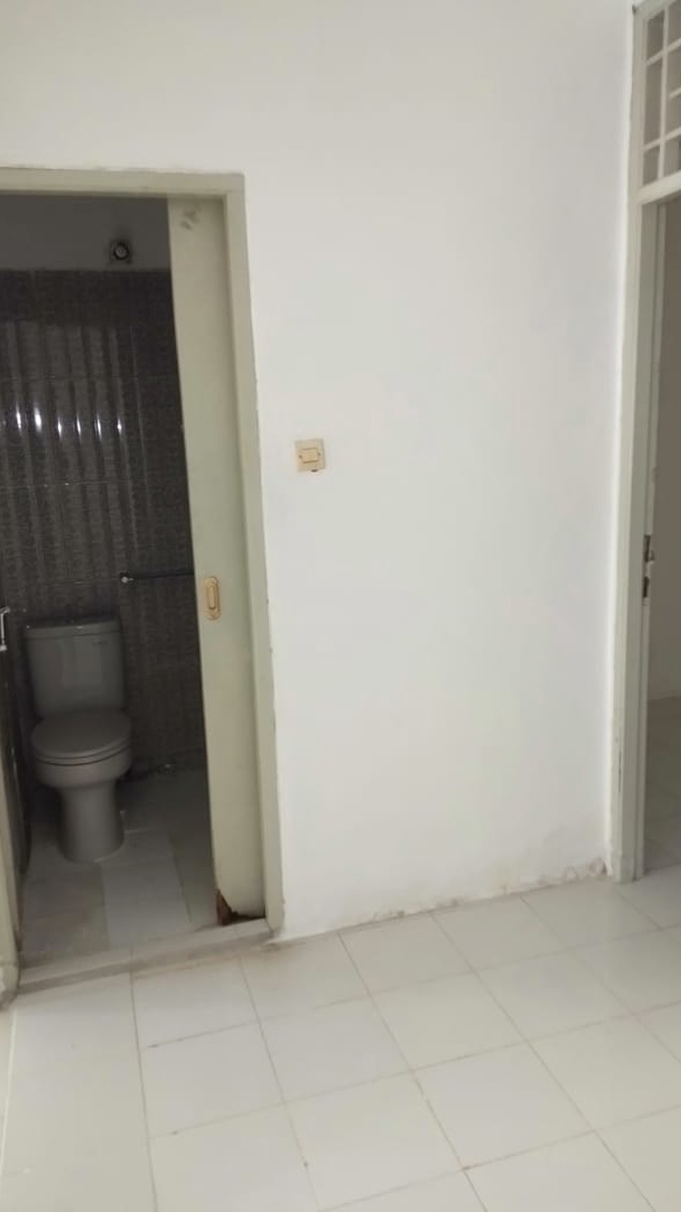 Rumah siap huni,nyaman & aman di Bintaro 9