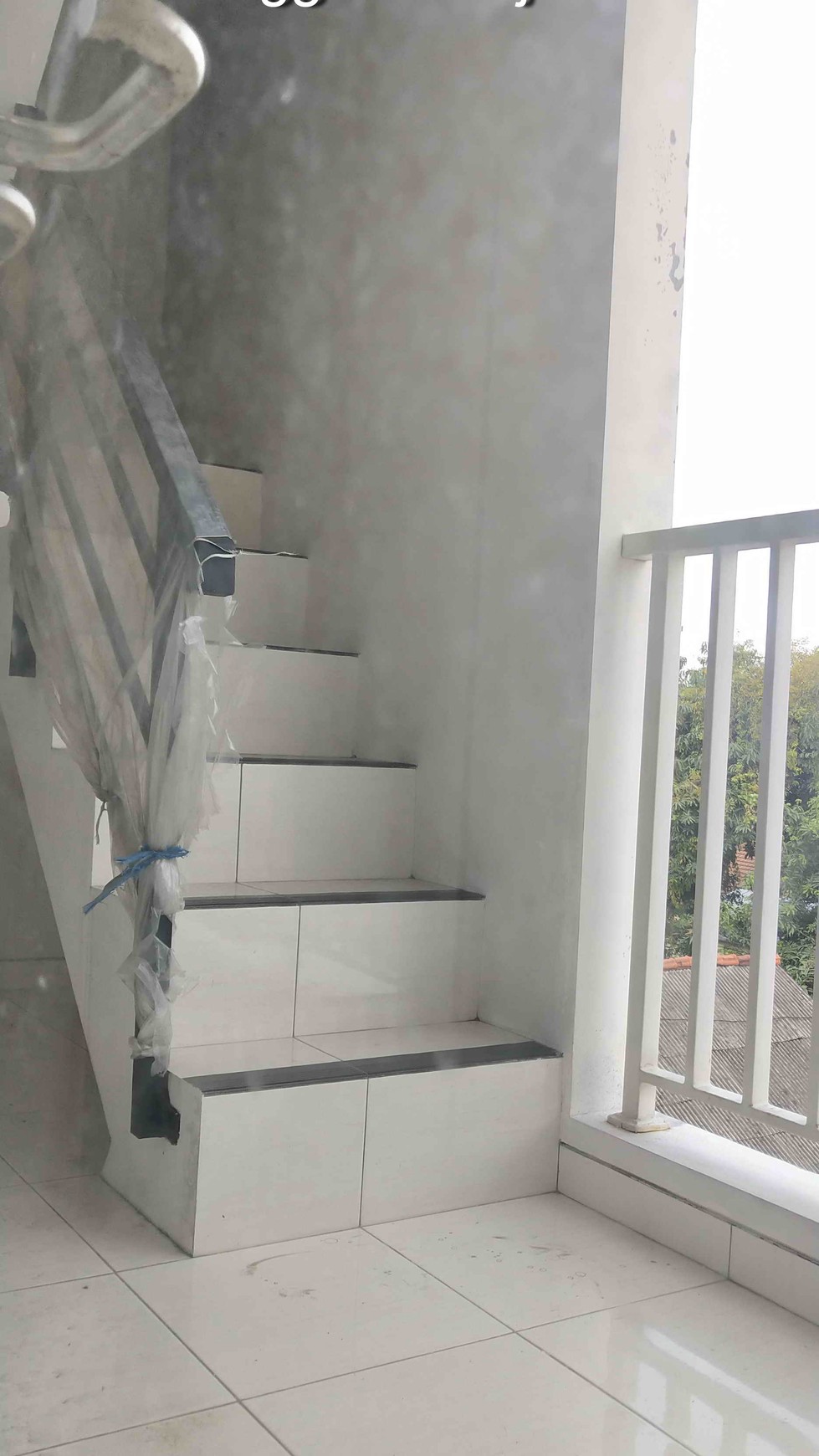 Ruko 3 Lantai Dukuh Kupang