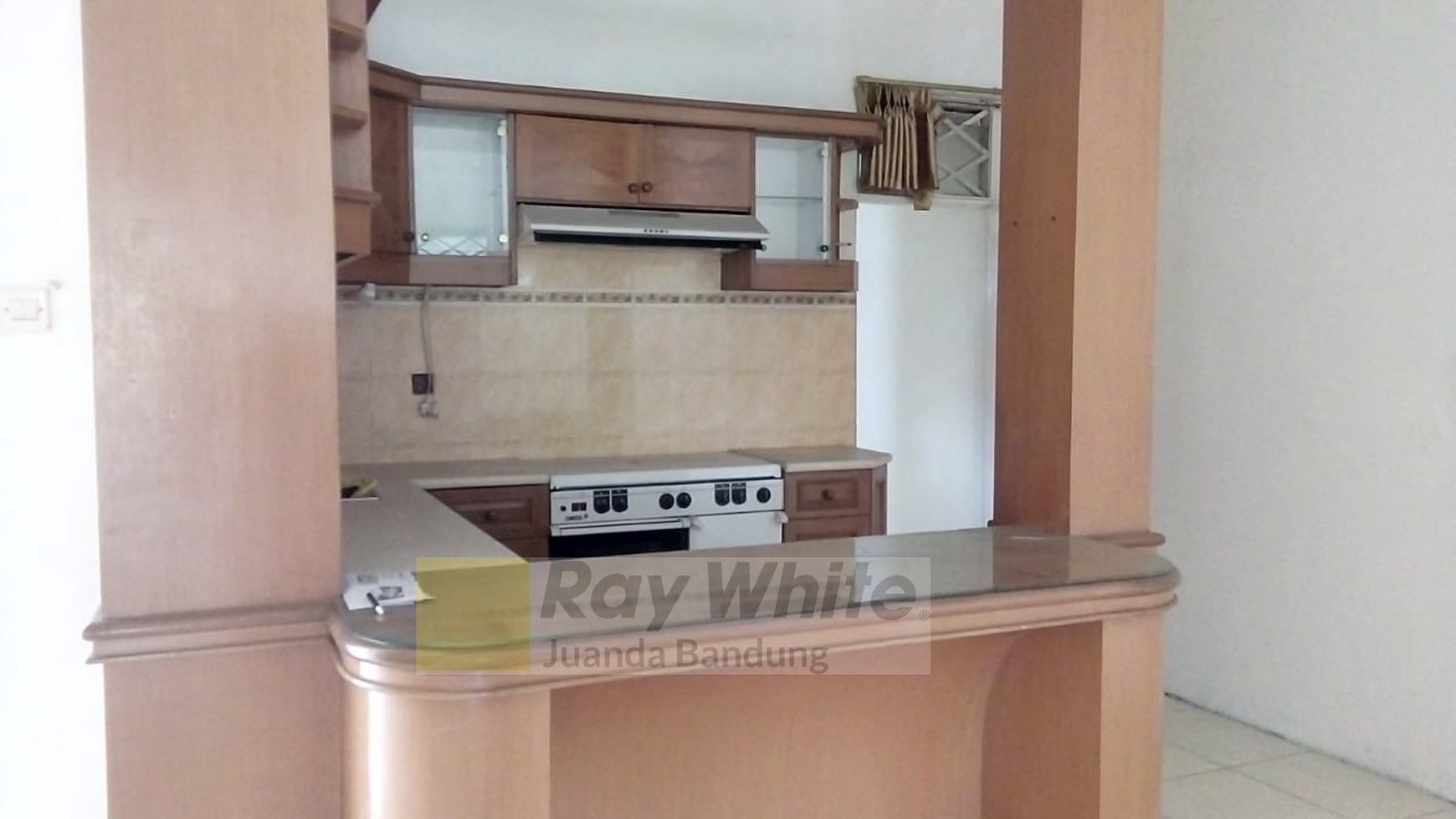Rumah ngantong dalam komplek di Antapani