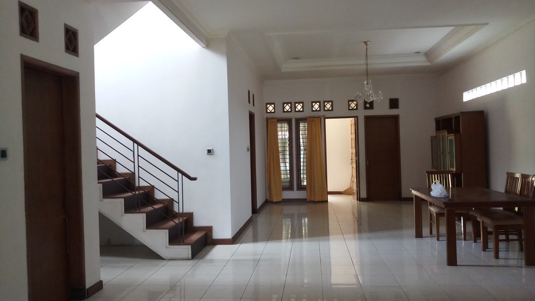 Rumah dengan halaman luas Gegerkalong, Bandung