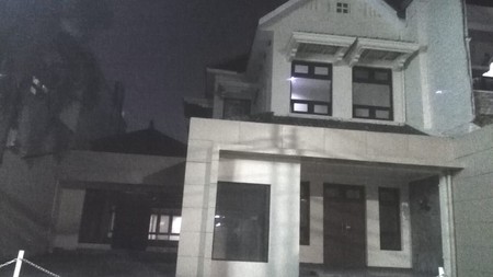 Pusat Kota daerah gubeng cocok untuk usaha