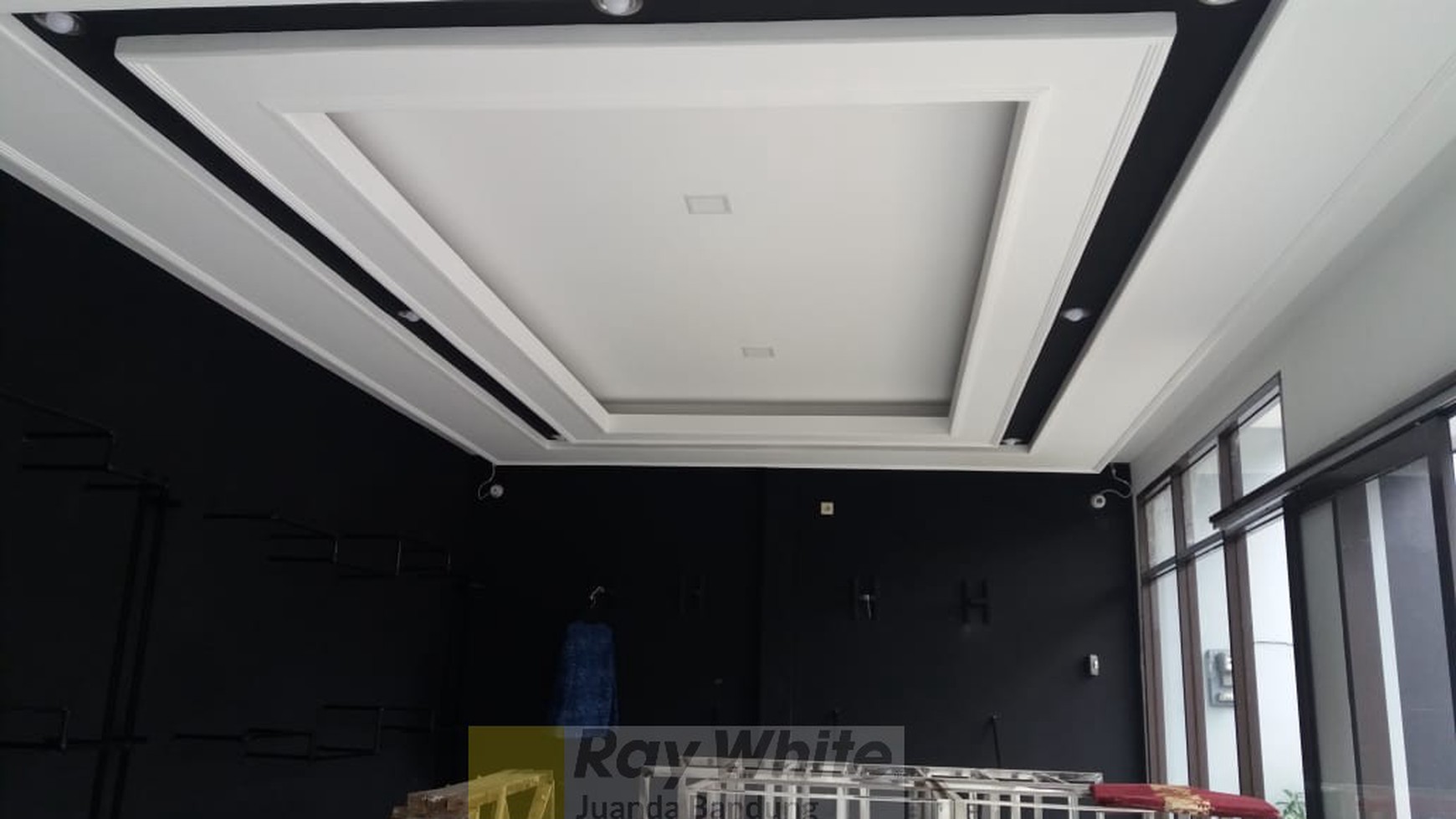 Ruko baru, siap pakai di kota Cimahi